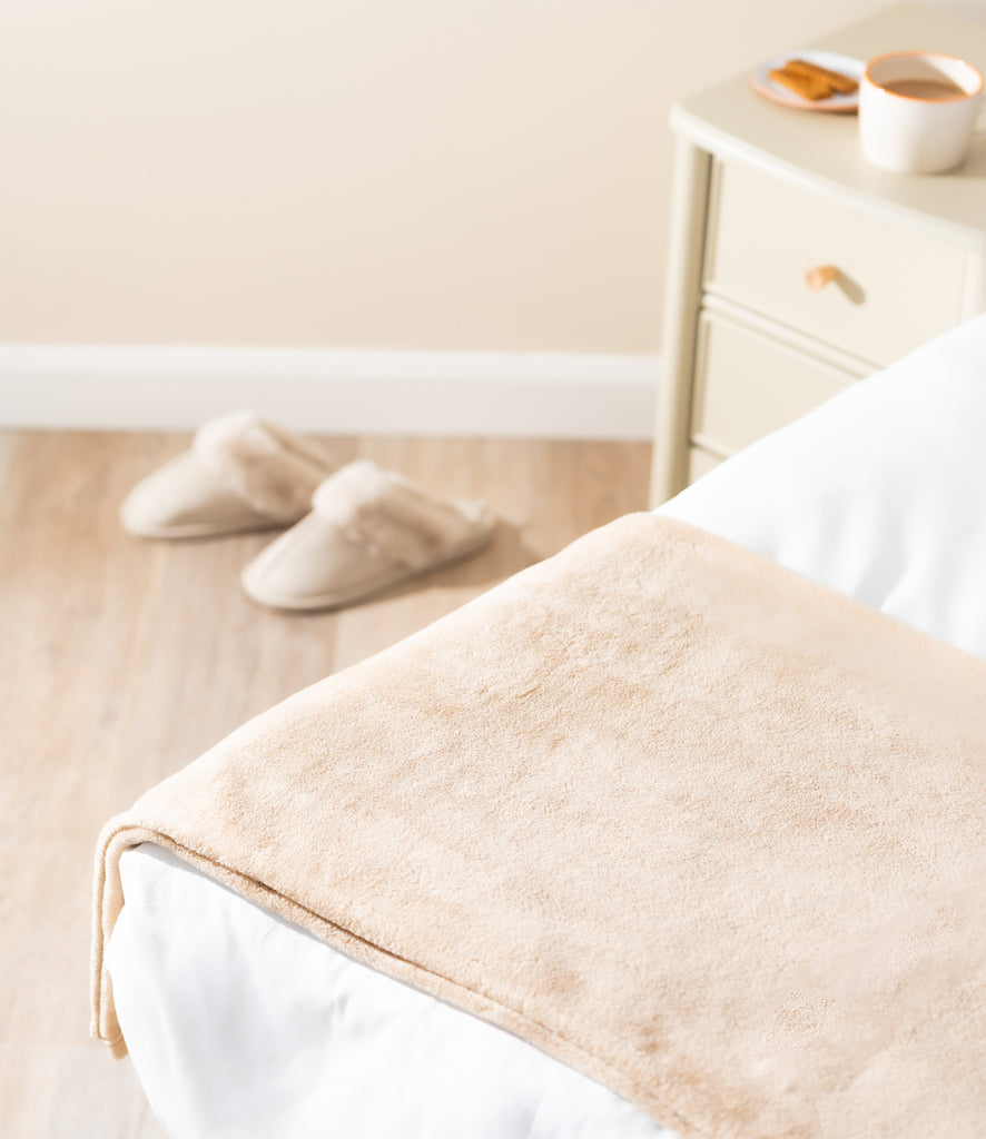 BH001 Brand Lab Large Plush Fleece Blanket